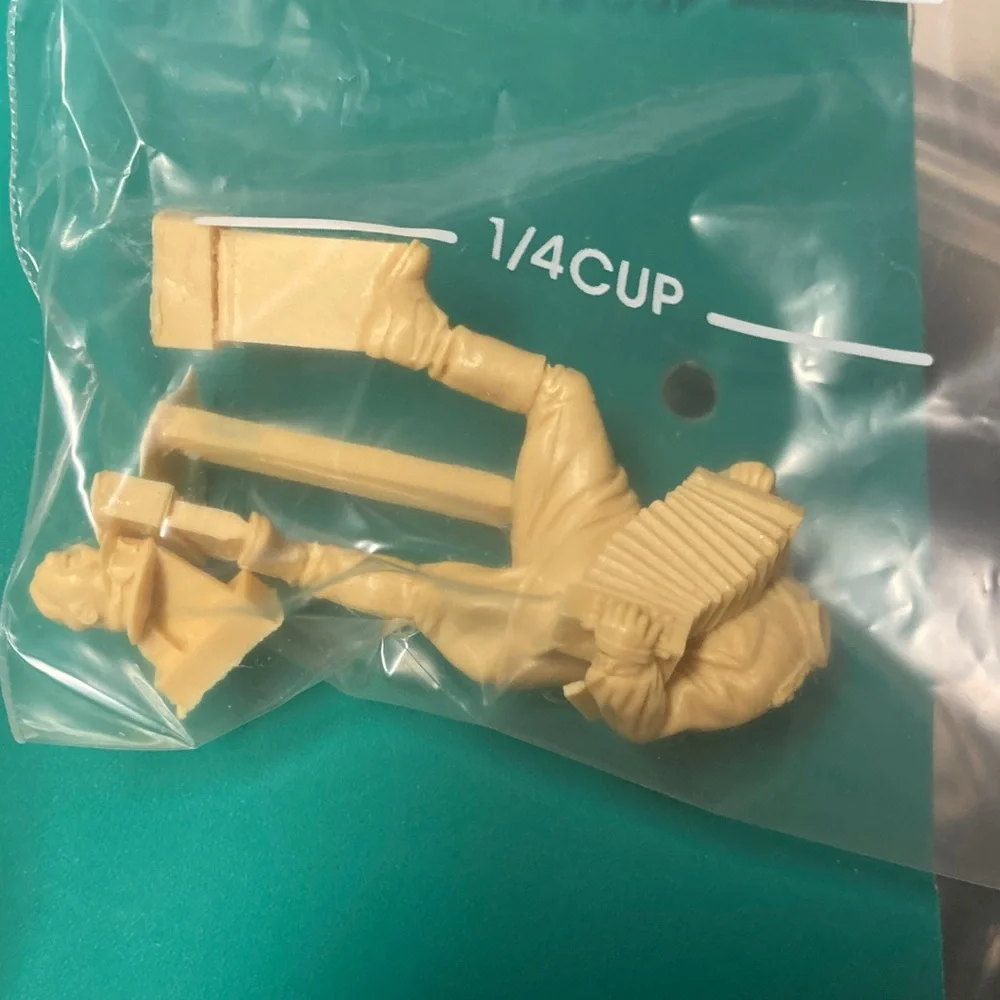 Jaguar 1/35 model, WWII, accordion players, #63069, resin figures x 2, unbuilt